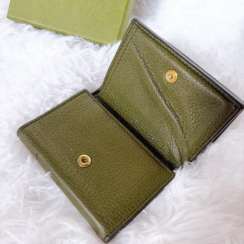 Gucci Trifold Wallets 3