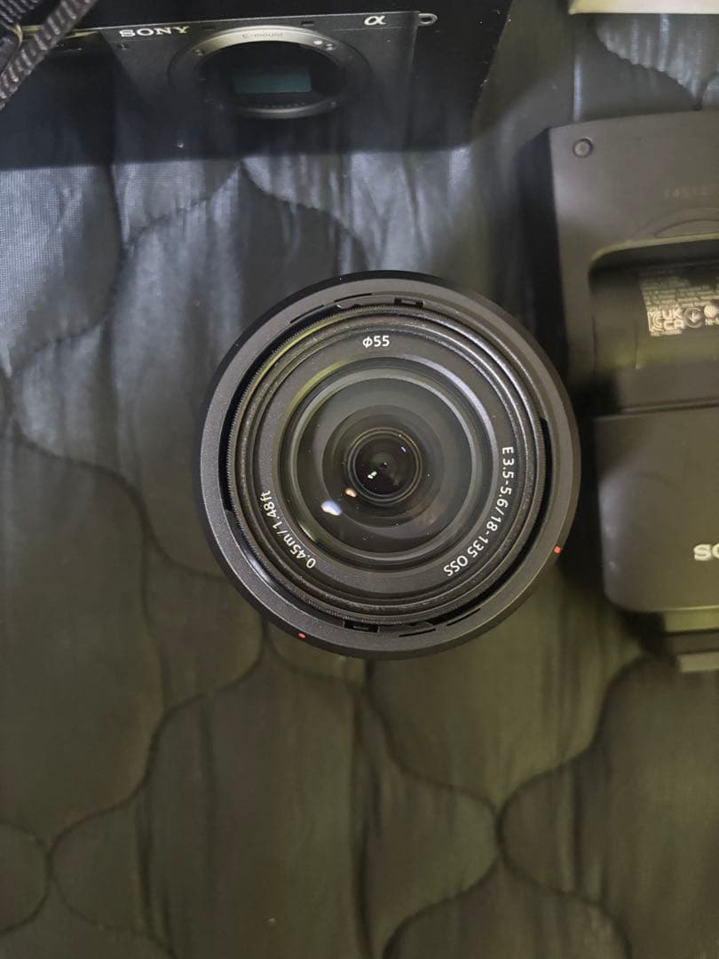 Sony Flash 6700 E 18-135Mm F3.5-5.6 Oss