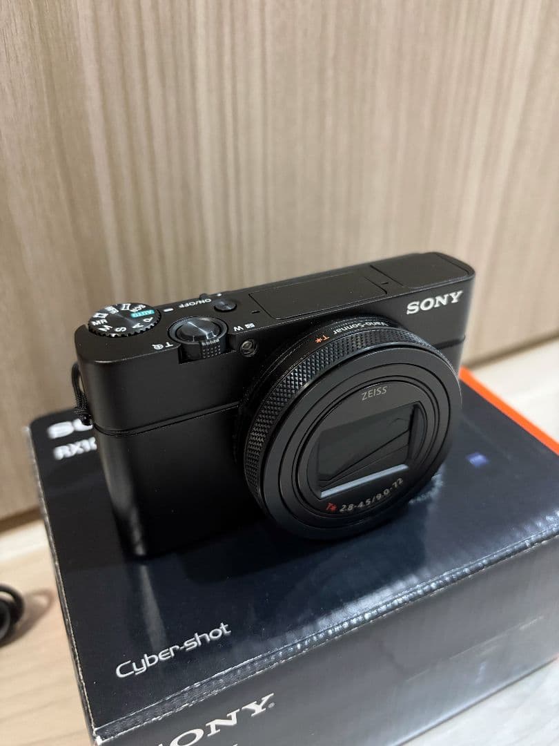Sony Compact Digital Cameras Cyber-Shot Dsc-Rx100M7