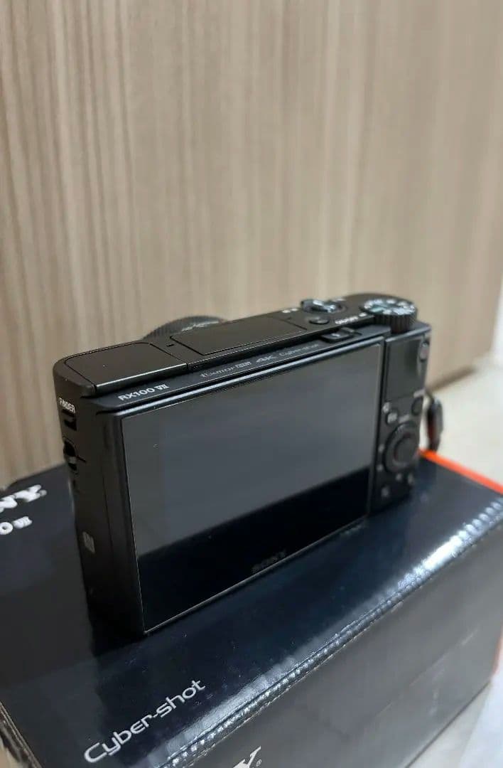 Sony Compact Digital Cameras Cyber-Shot Dsc-Rx100M7
