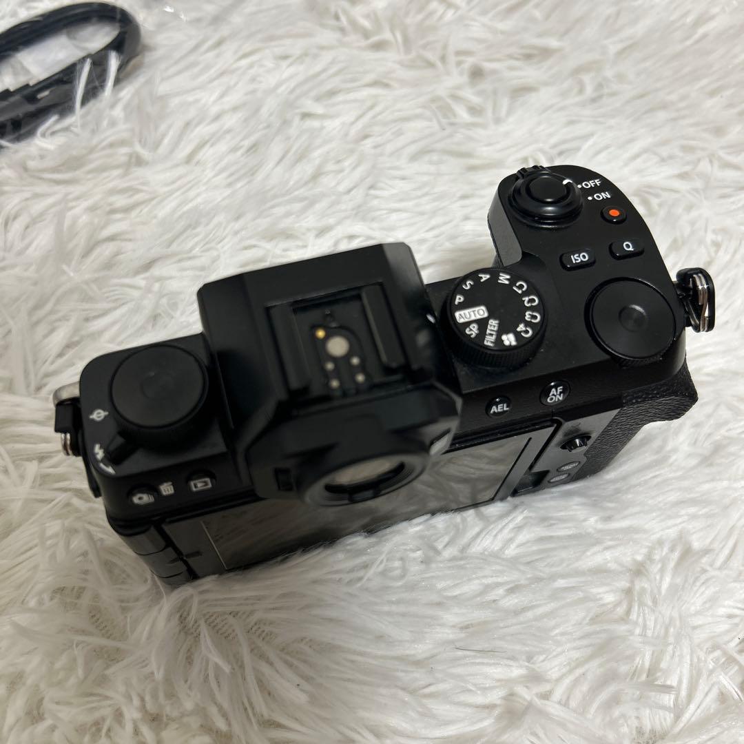 Fujifilm Mirrorless Interchangeable Lens Cameras X-S10