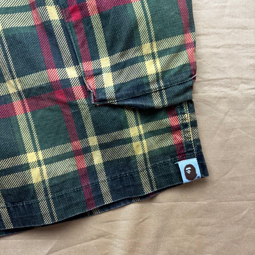 Een badende aap short-bermuda