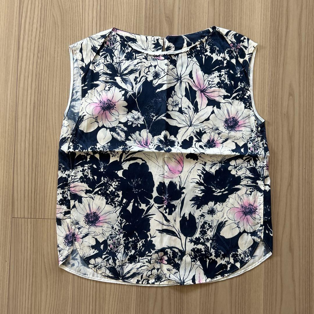 Tomorrowland Sleeveless 3