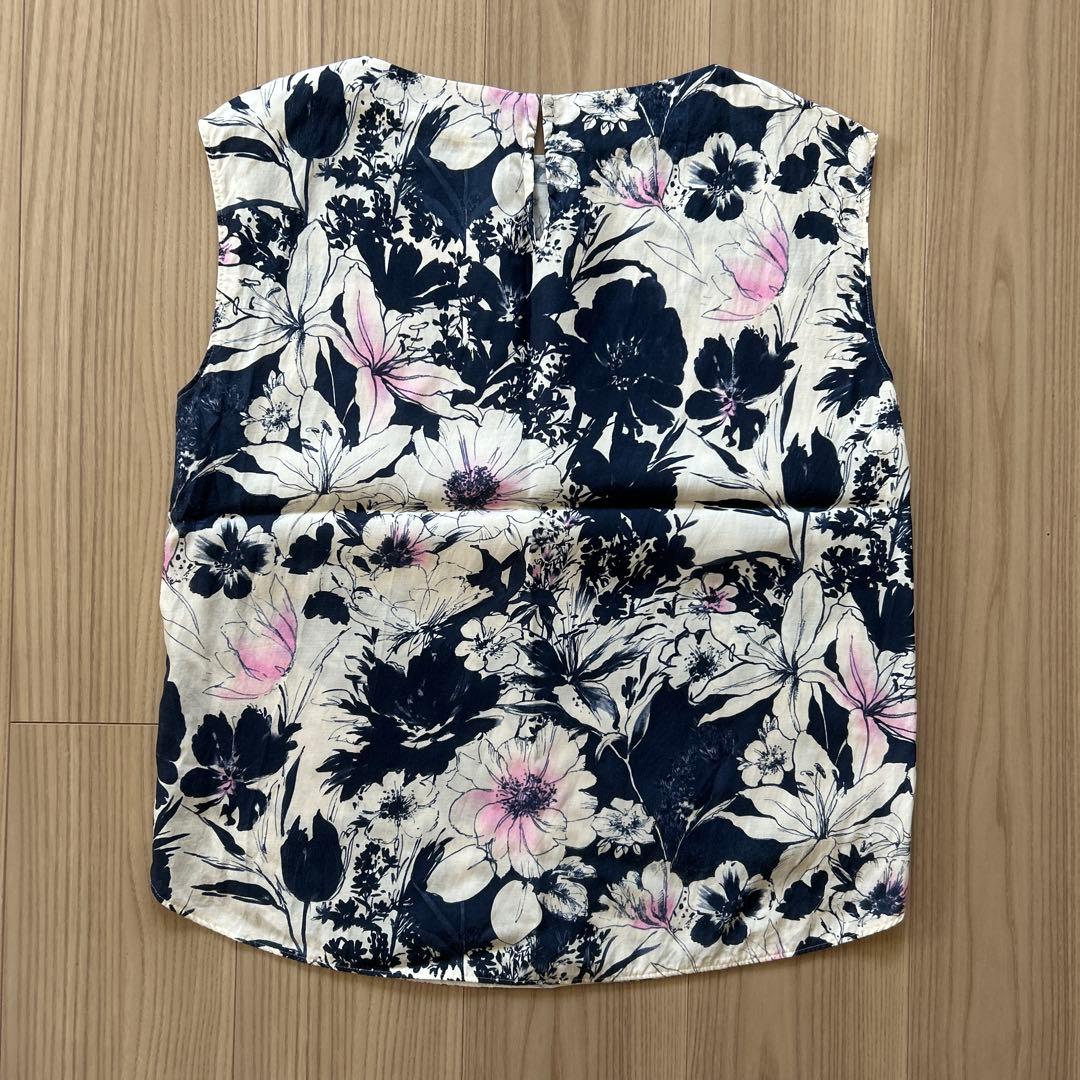 Tomorrowland Sleeveless 3