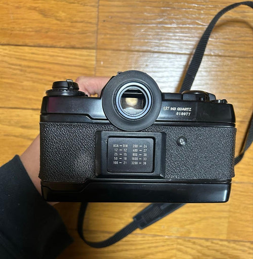 Contax Slr Camera (Film) 137Md Quartz 01007