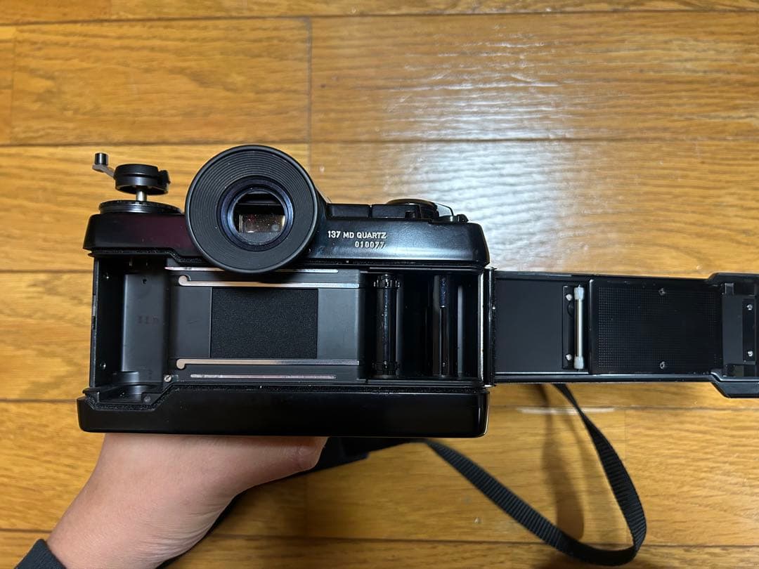 Contax Slr Camera (Film) 137Md Quartz 01007