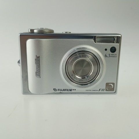 Fujifilm Compact Digital Camera Finepix F10 Silver