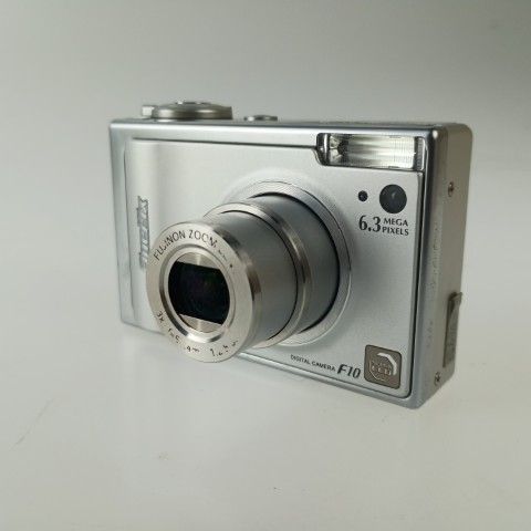 Fujifilm Compact Digital Camera Finepix F10 Silver
