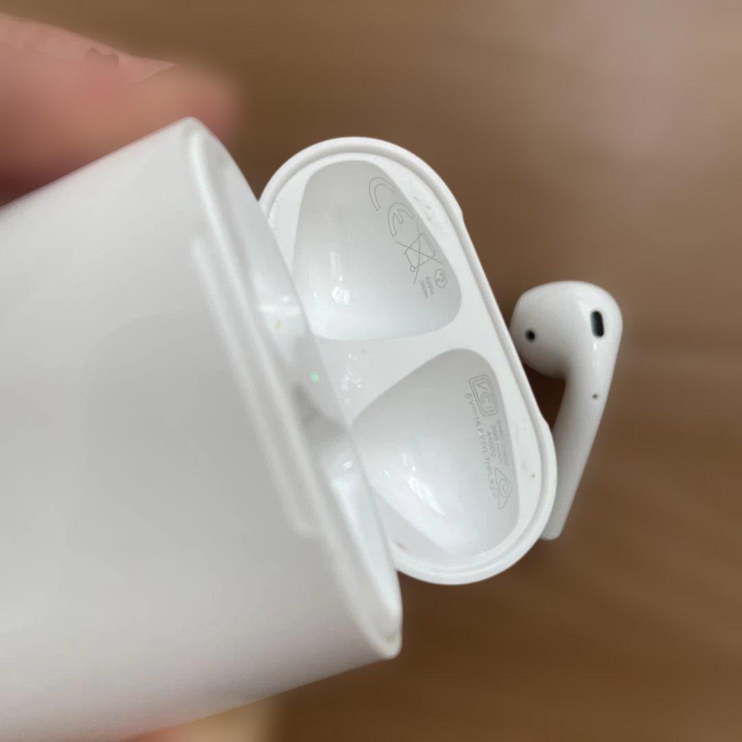 Apple Airpods A2032 2