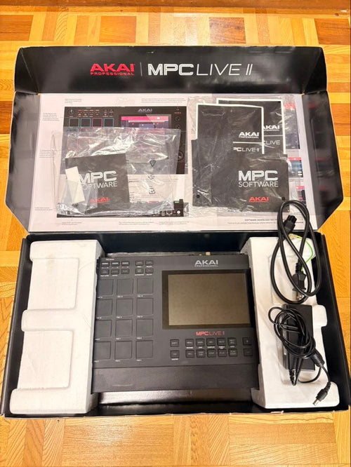 Akai Professional Expansion Pads, Samplers Effects Units Mpc Live Ii