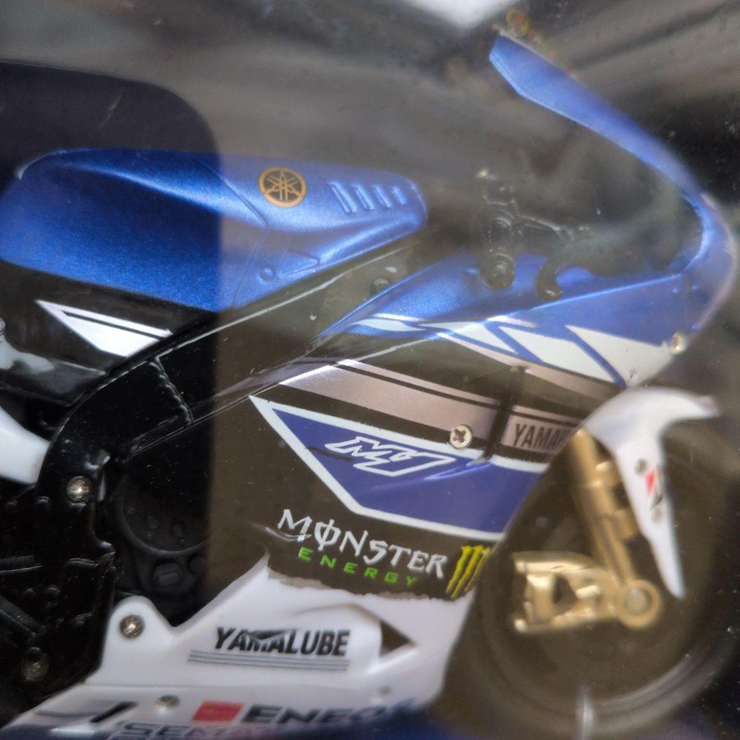 Motorcycles Yamaha Yzr-M1 1:12