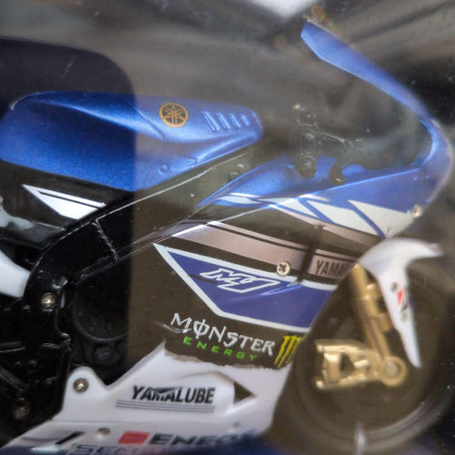 Motorcycles Yamaha Yzr-M1 1:12