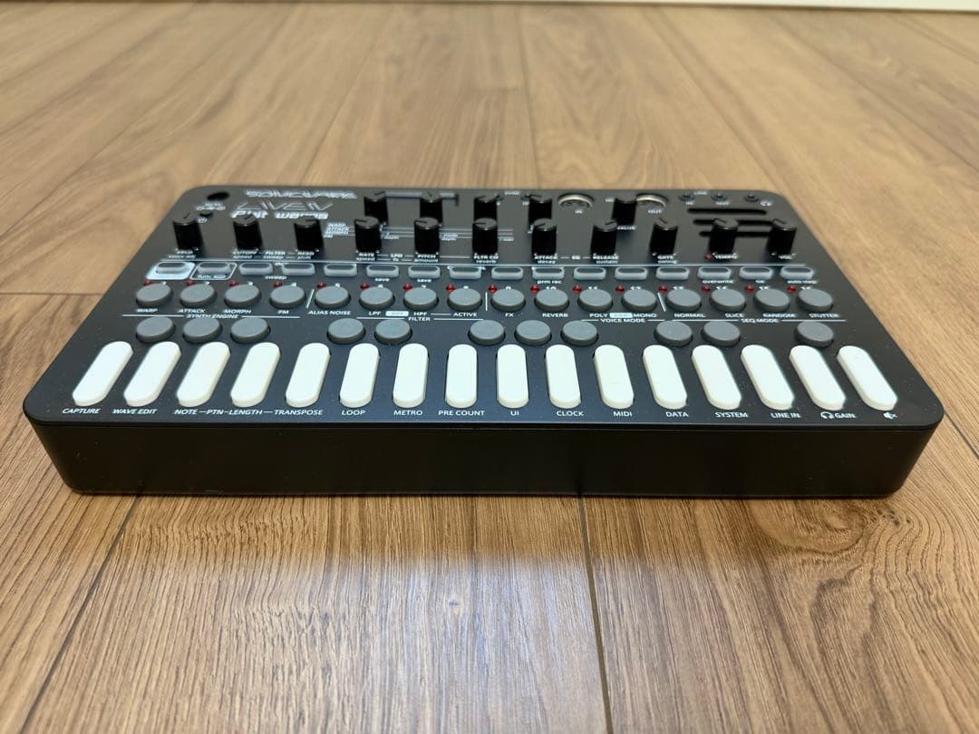 Modular Synthesizers Sonicware Liven 8Bit Warps 8