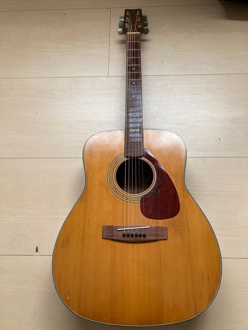 Yamaha Acoustic Guitar Fg-200