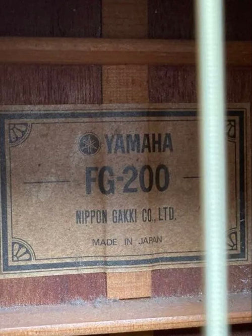 Yamaha Acoustic Guitar Fg-200