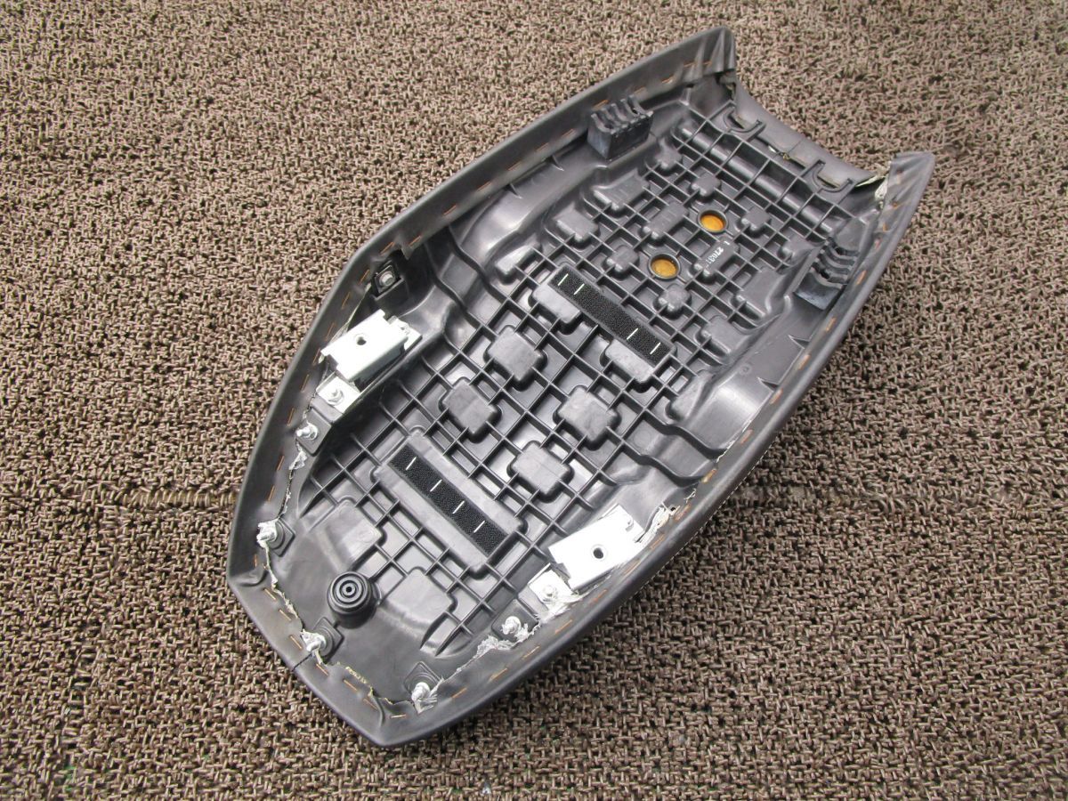 Yamaha Seat Sr400 B5758 Rh03J H329E Fi