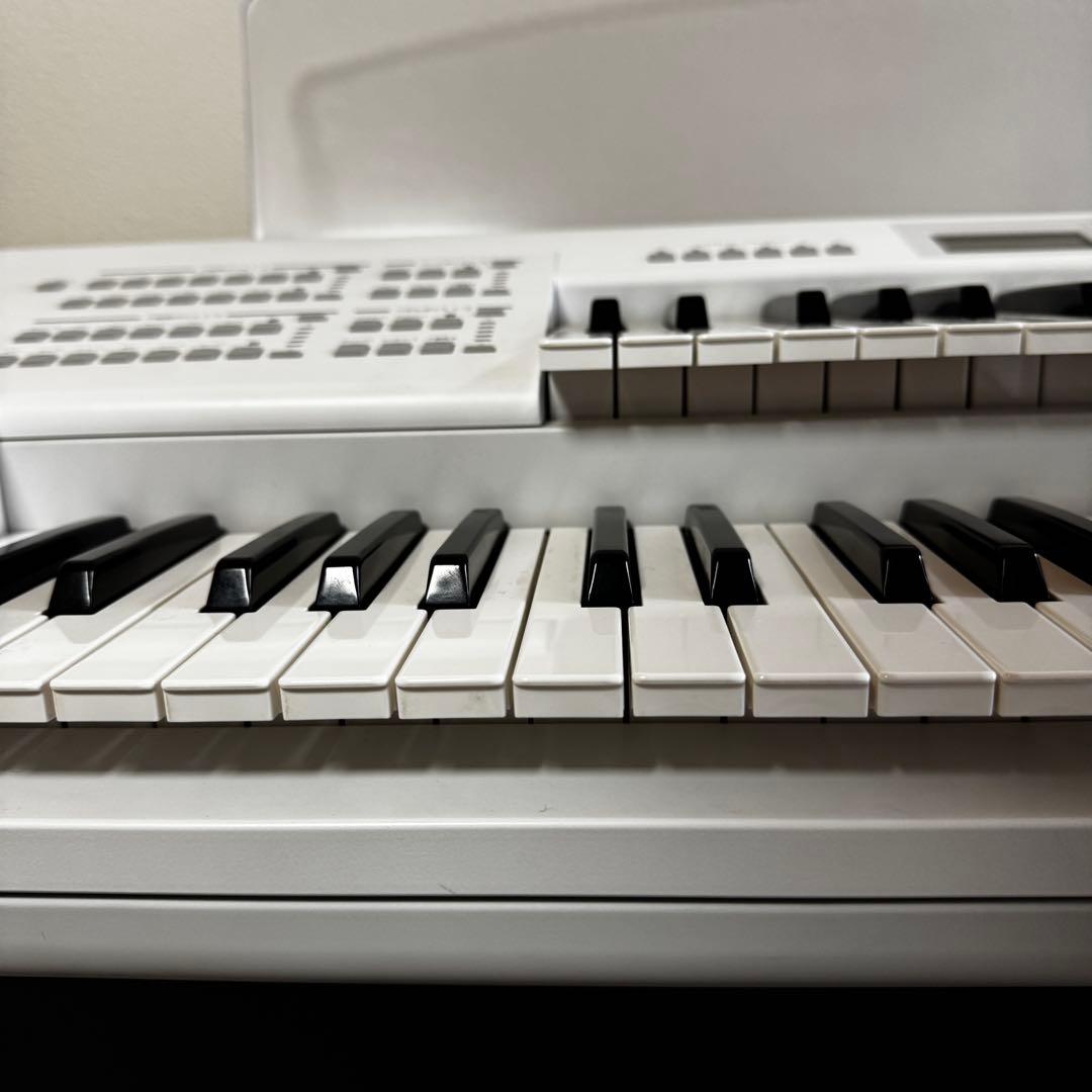 Yamaha Electronic Organs Elb-02