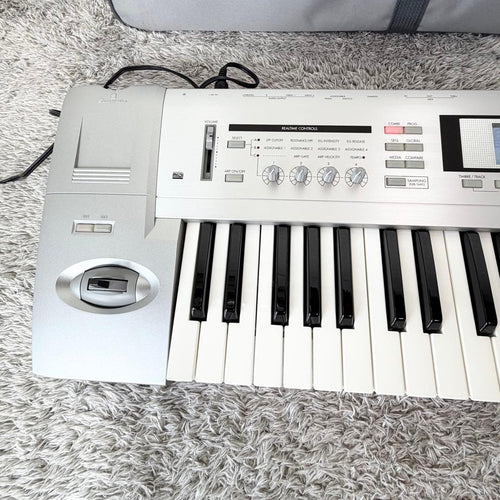 Korg Analog Synthesizers Triton Le 61