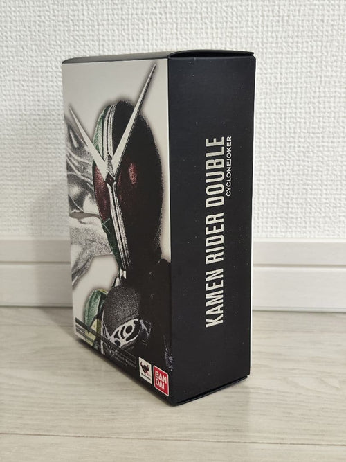 Bandai Kamen Rider S.H.Figuarts W