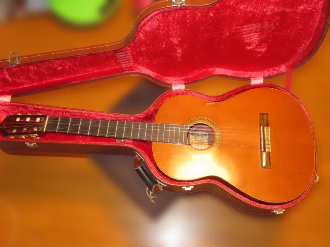 Classical Guitars Yamaha Gc-7S 1974