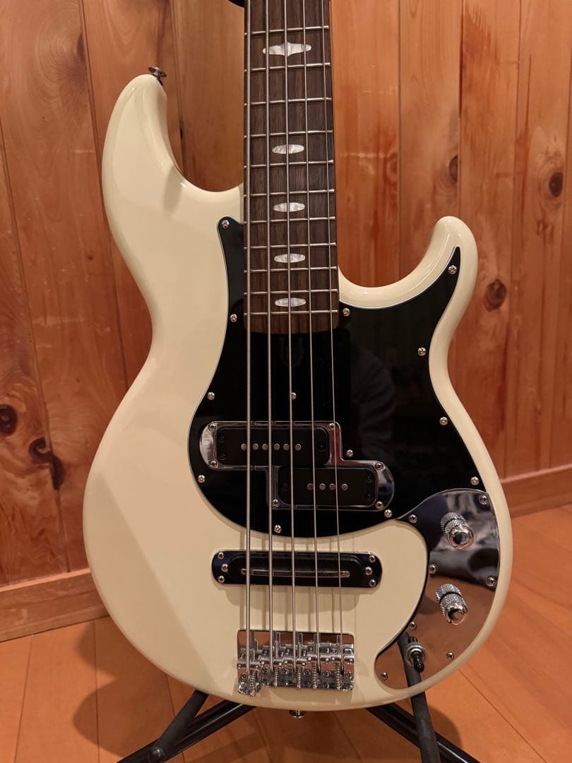 Yamaha Electric Basses Bb425X 5