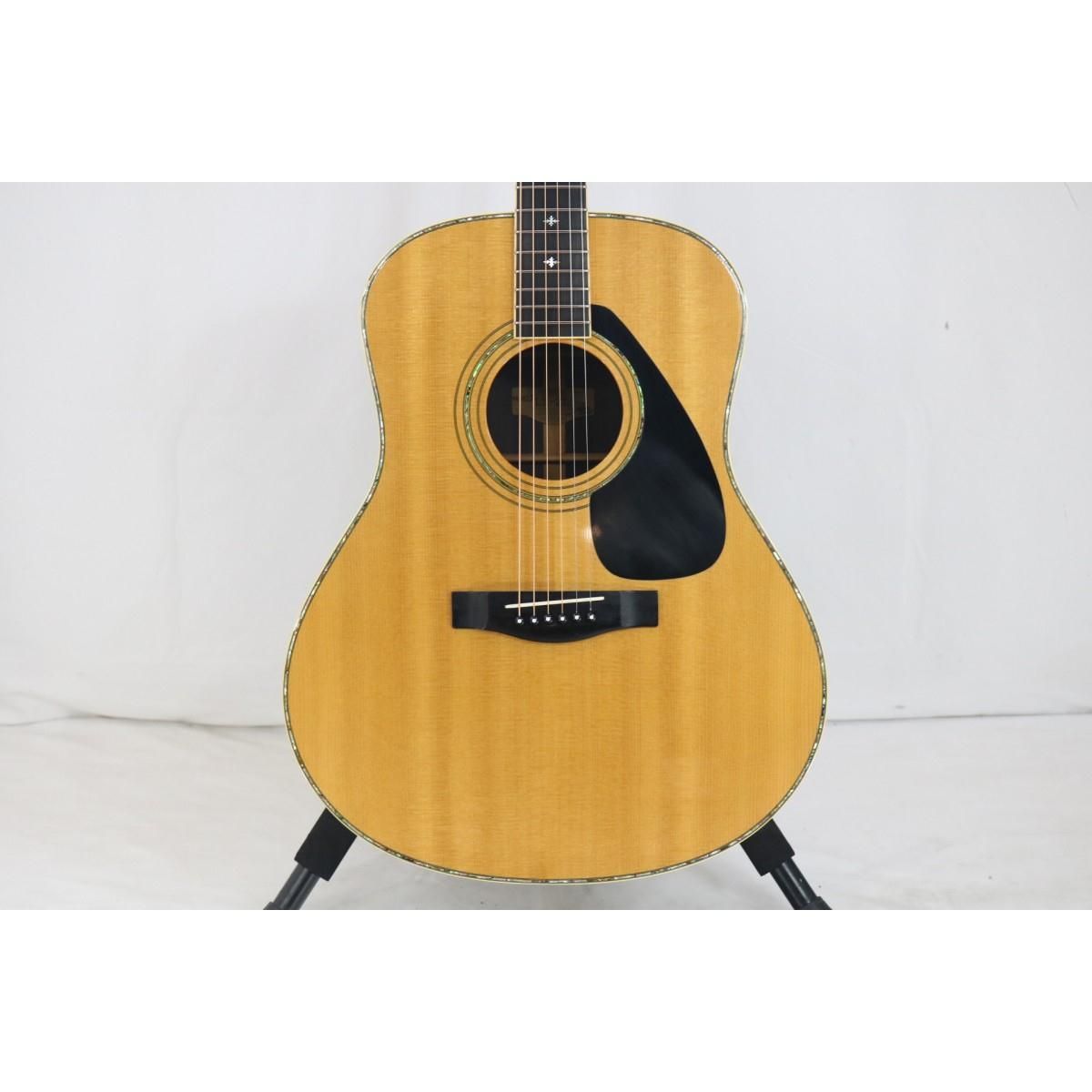 Yamaha Acoustic Guitar