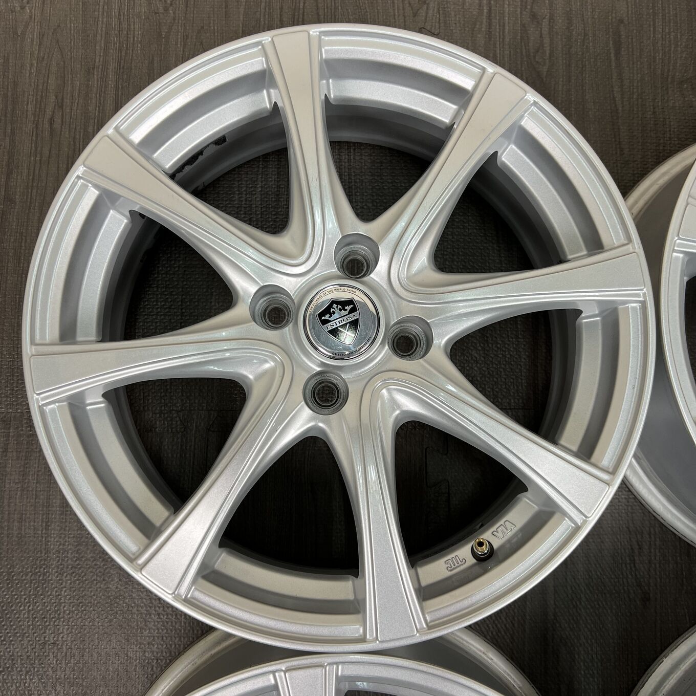 Hot Stuff 16 Inches Estrosa 4X100 #441D40925