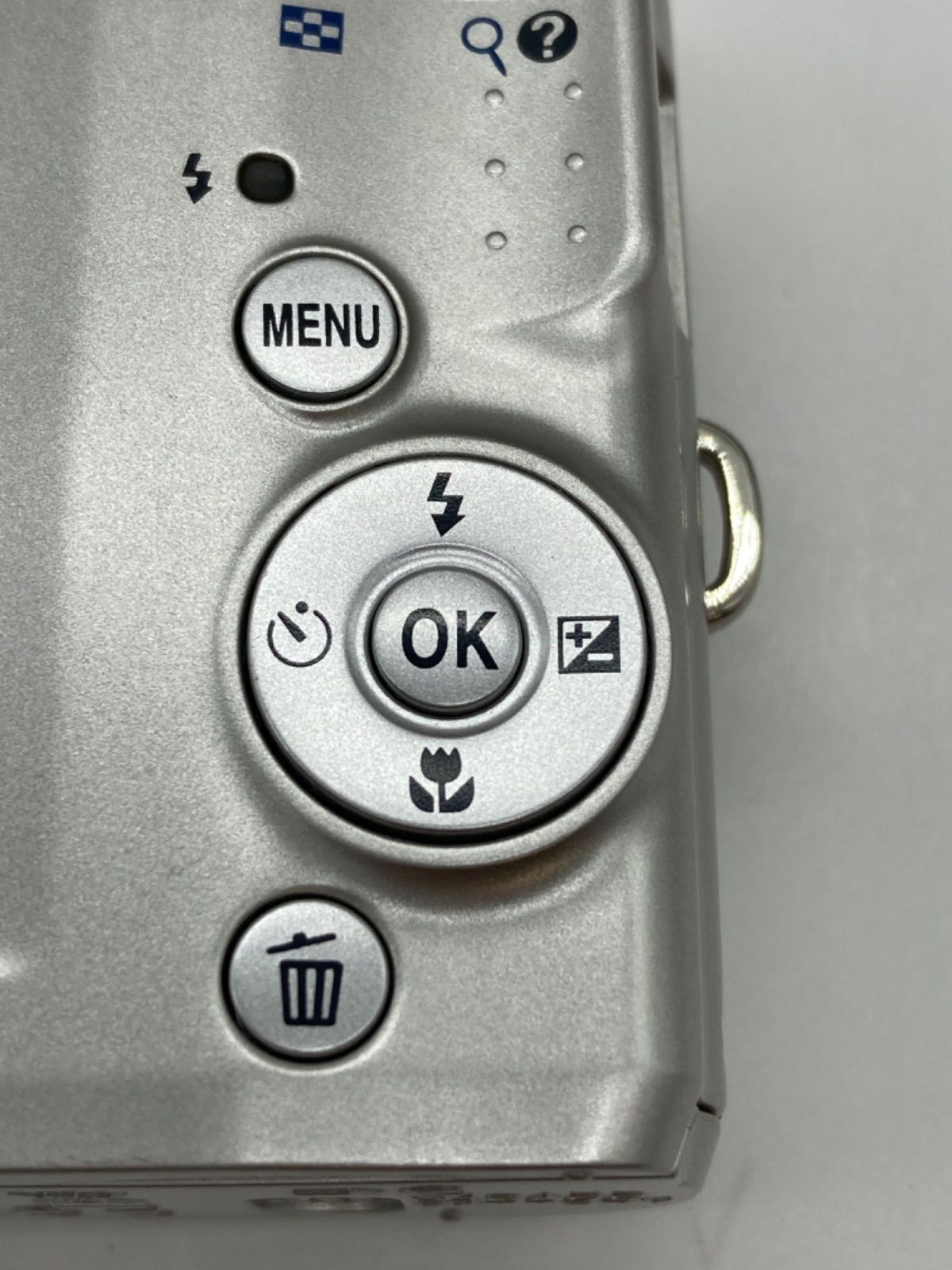 Nikon Compact Digital Camera Ua429 Coolpix L19