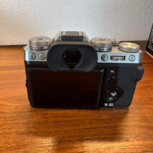 Fujifilm Mirrorless Interchangeable Lips X-T5 Xf35Mmf1.4 R