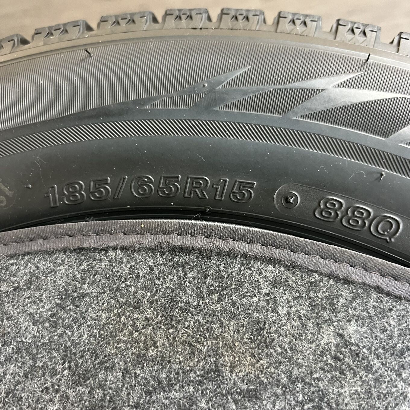 Bridgestone 15 Inches 185/65R15 #113S40426