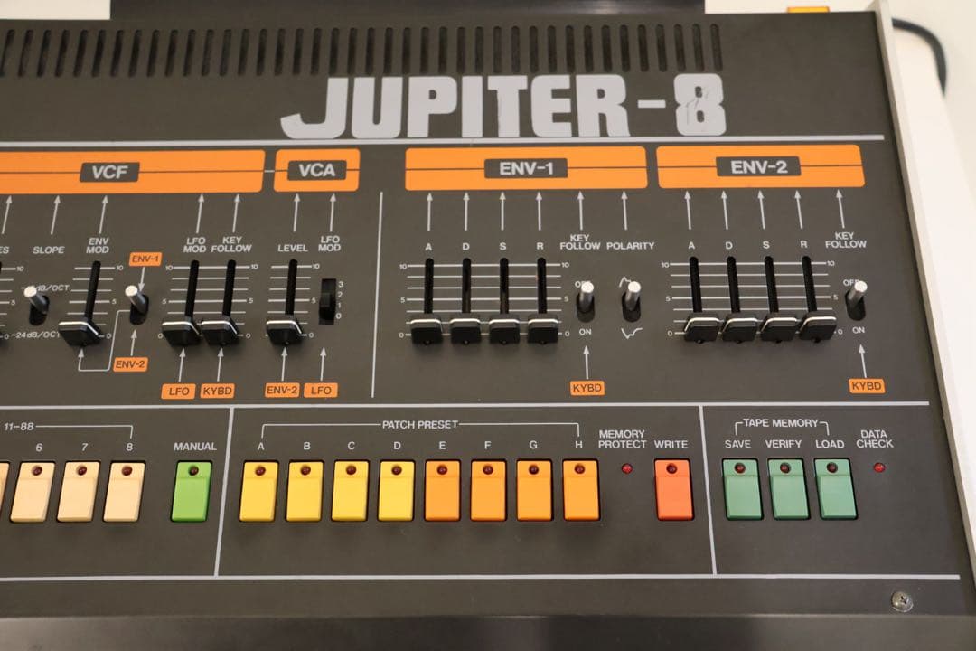 Roland Analog Synthesizers Jupiter-8