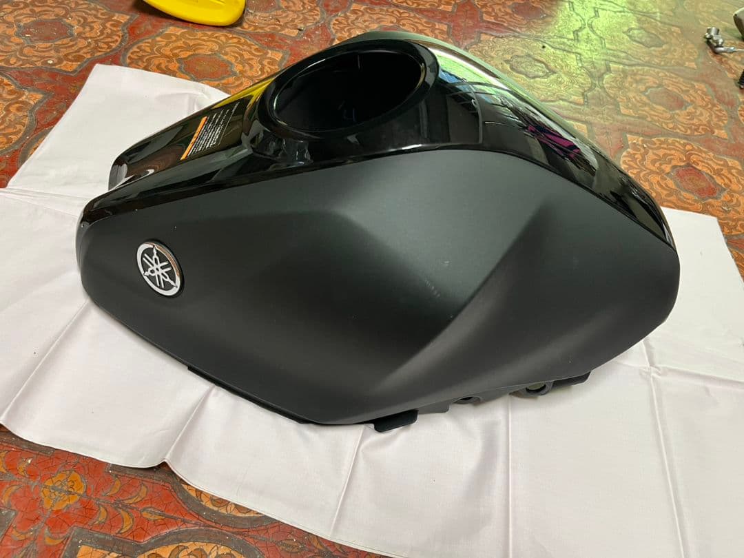 Yamaha Tanks R25