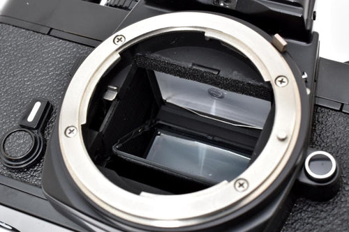 Nikon Slr Camera (Film) Fe H318