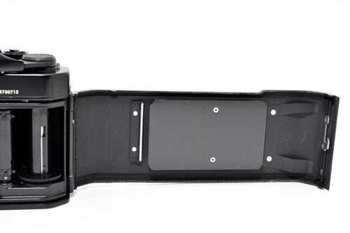 Nikon Slr Camera (Film) Fe H318