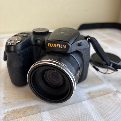 Fujifilm Compact Digital Camera Finepix S