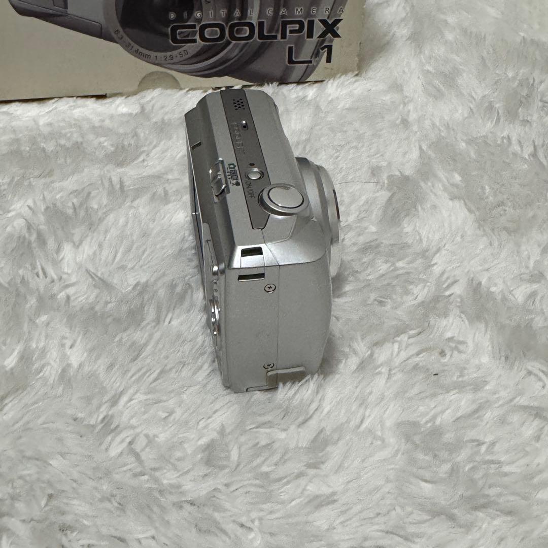 Nikon Compact Digital Cameras Coolpix L1