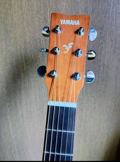 Yamaha Acoustic Guitar F620