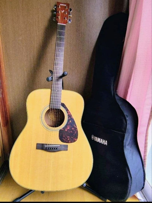 Yamaha Acoustic Guitar F620