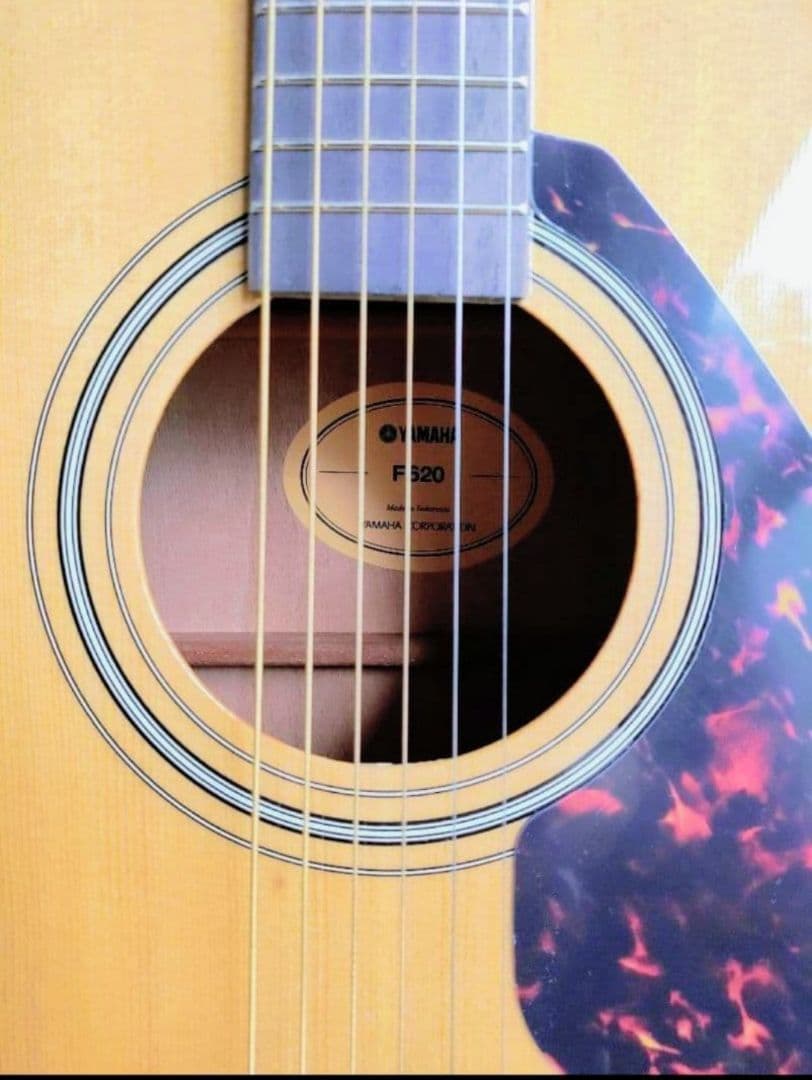 Yamaha Acoustic Guitar F620