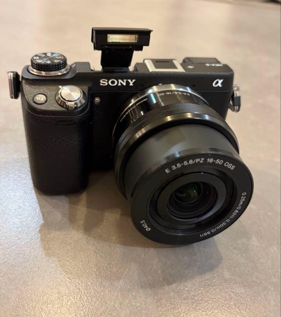 Mirrorless Interchangeable Lens Cameras Sony Nex-6 Tamron 28-80 3.5-5.6 177D