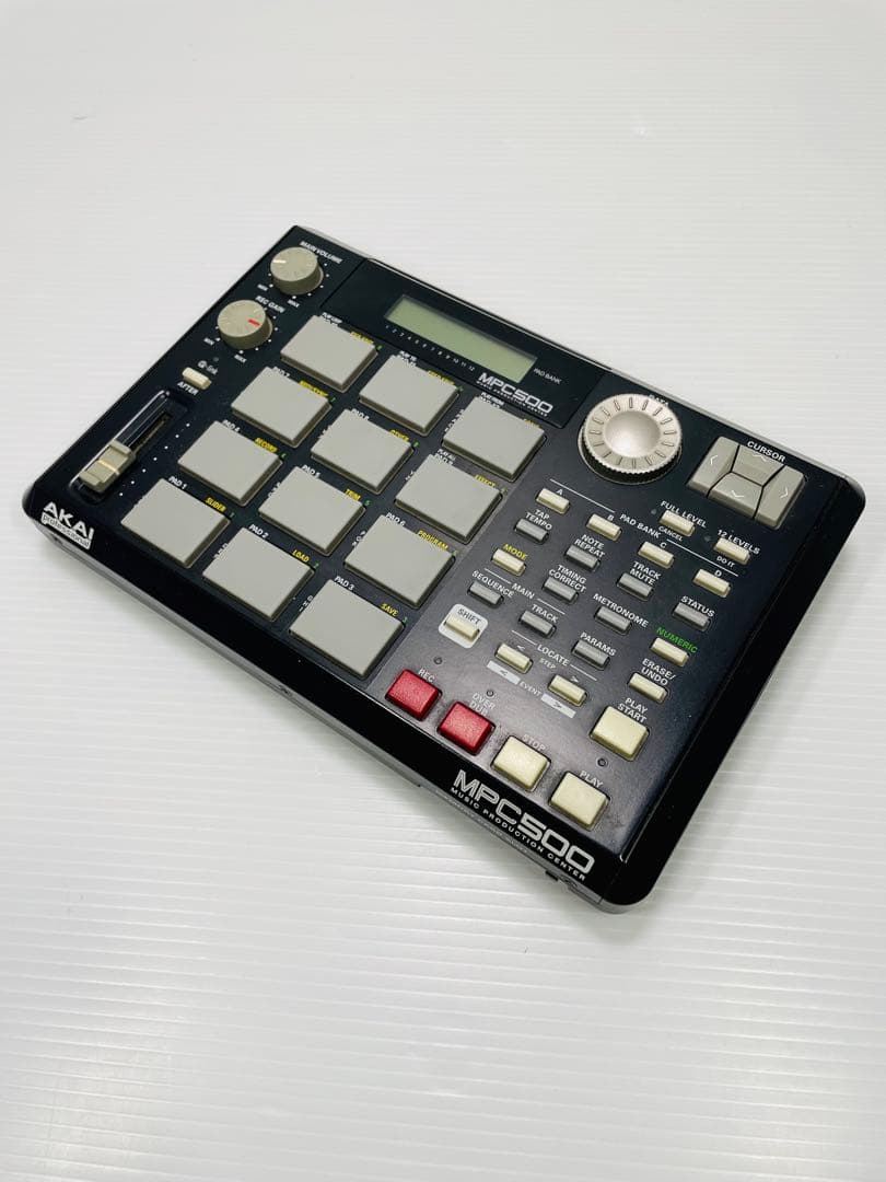 Akai Professional Samplers Mpc500