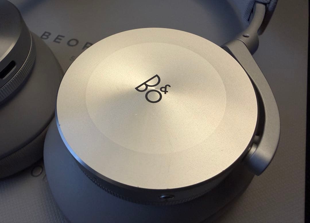 Bang Olufsen Wireless Headphones Beoplay H95