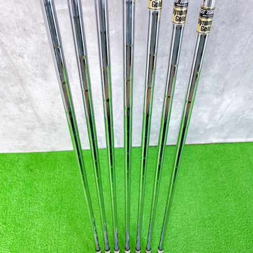 Romaro Iron Set Ray V Forged 7 (4-9.P) Dynamic Gold X100
