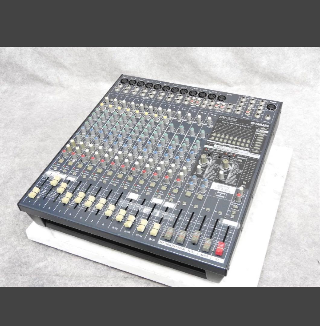 Powered Mixer Yamaha Emx5016Cf