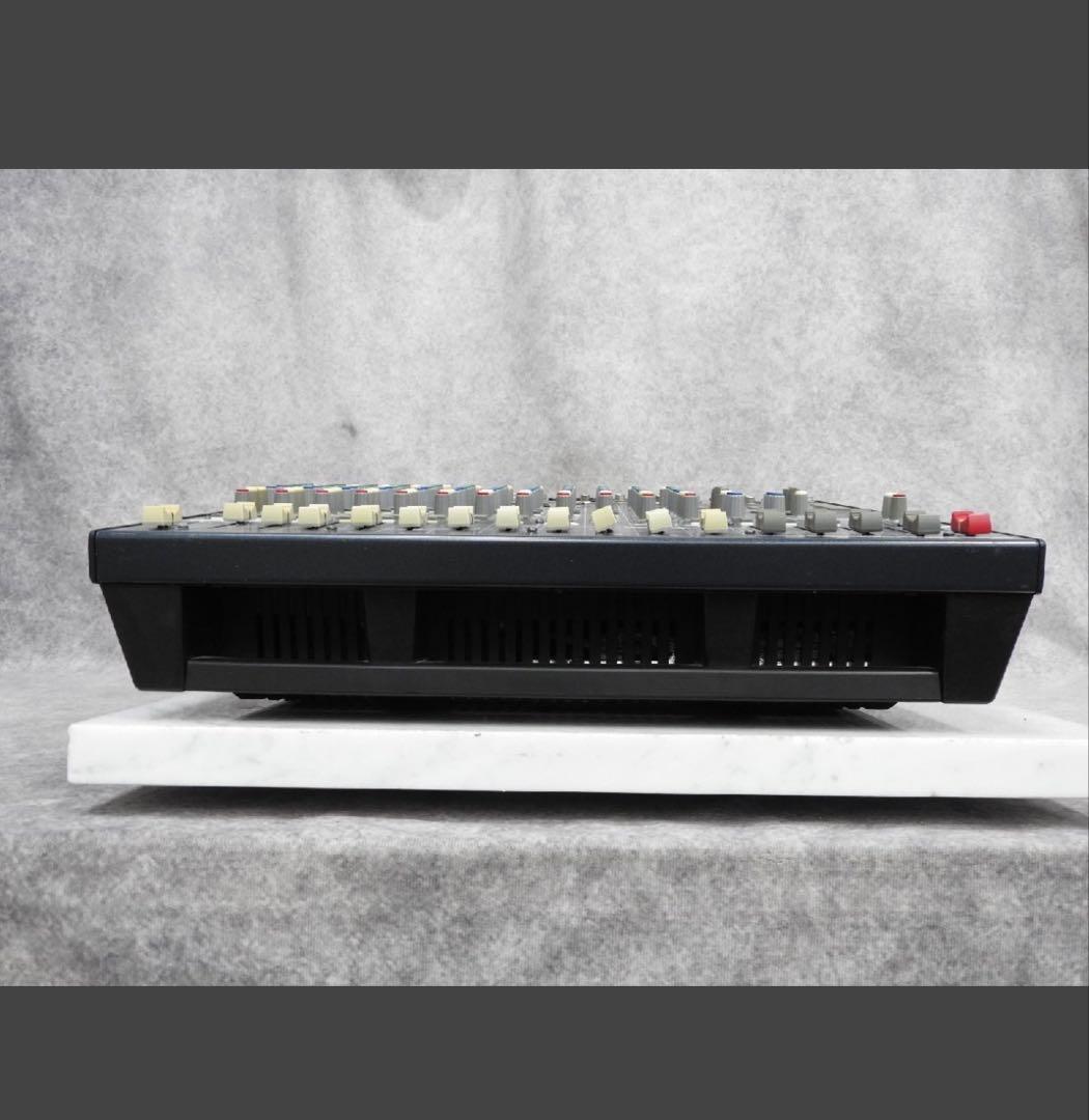 Powered Mixer Yamaha Emx5016Cf
