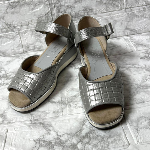 Vita Nova Sandals