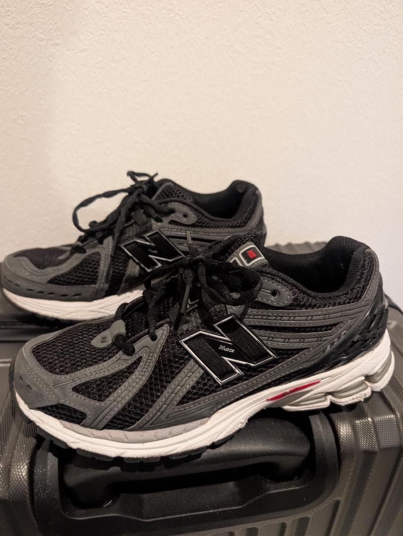 New Balance Sneakers 1906R Black