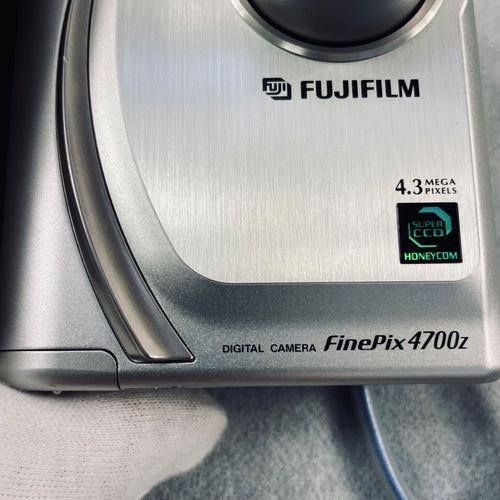 Fujifilm Compact Digital Camera Fujifilm/Finepix.4700Z.4.3Mega.3 Zoom