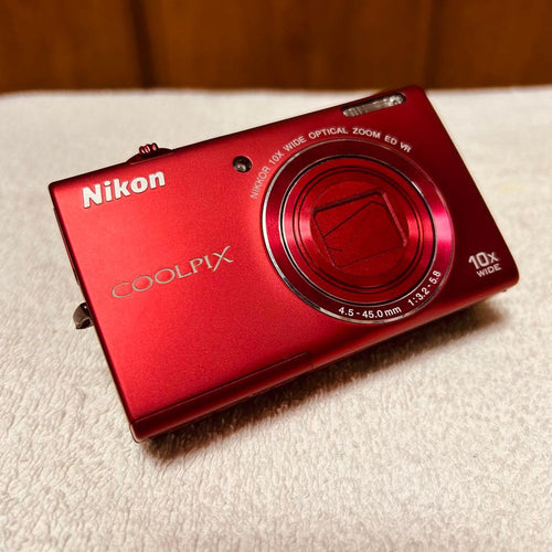 Nikon Compact Digital Camera Coolpix S6200