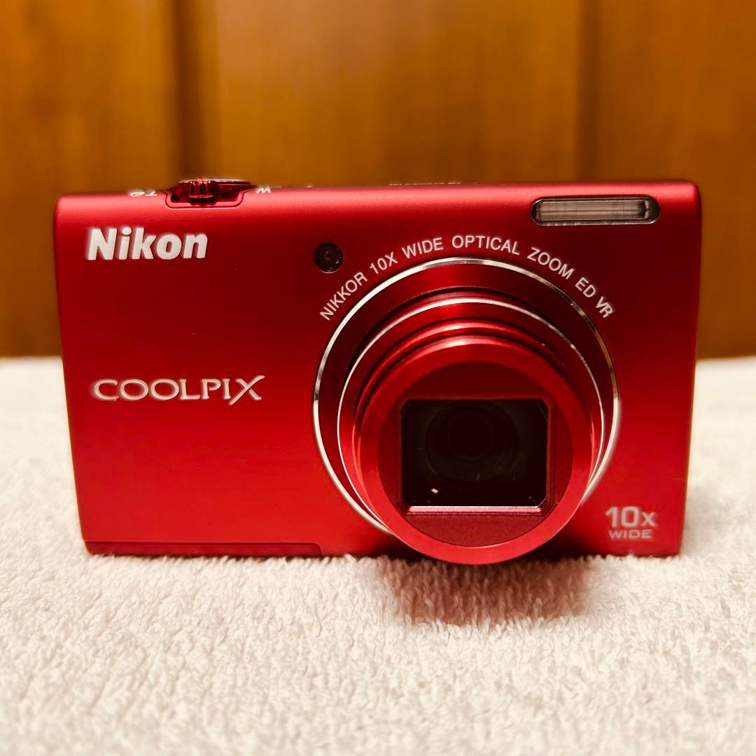 Nikon Compact Digital Camera Coolpix S6200